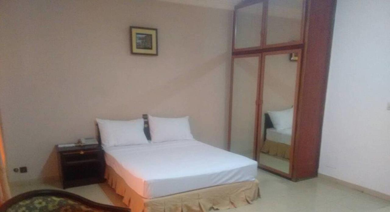 Riviera Hotel Benin Cotonou Esterno foto