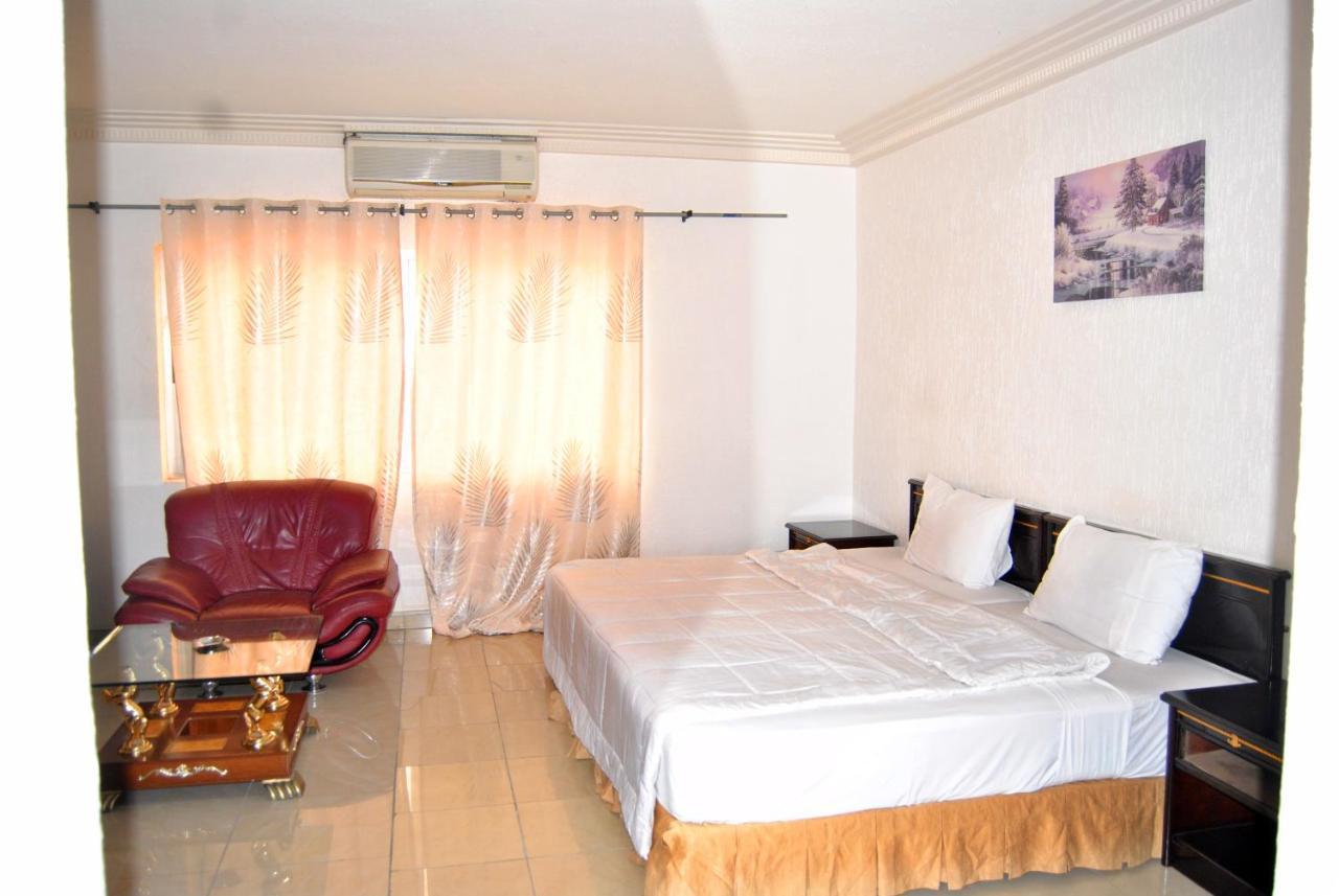 Riviera Hotel Benin Cotonou Esterno foto