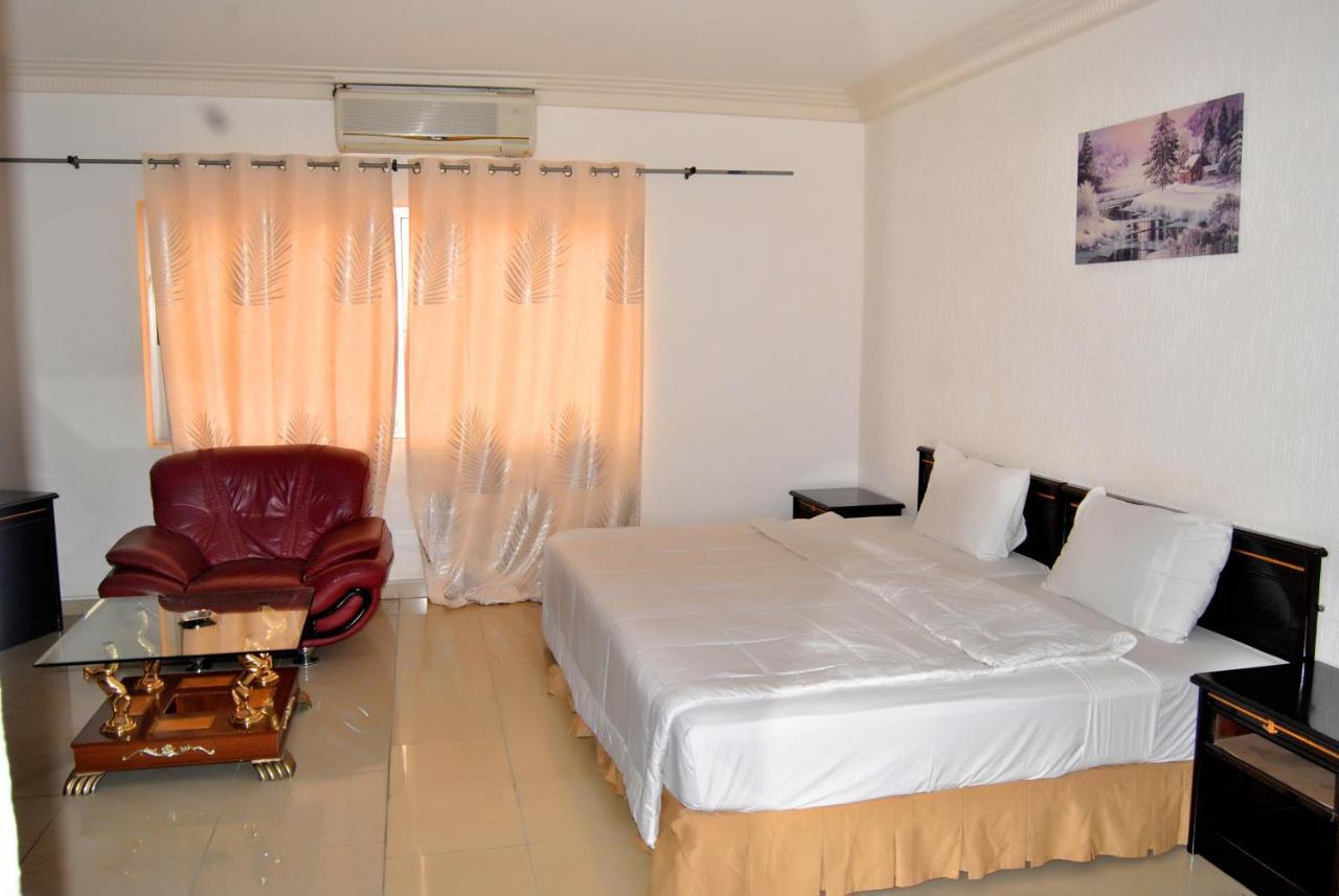 Riviera Hotel Benin Cotonou Esterno foto